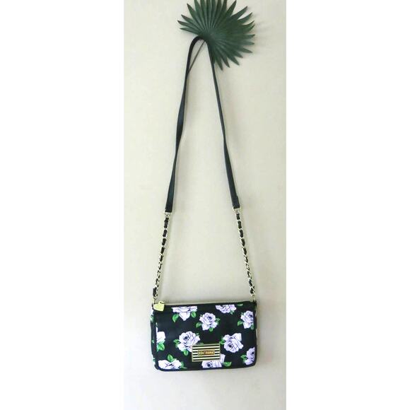 BETSEY JOHNSON Mini Cross Body Purse Wallet Bag Black/Roses Chain Strap - Picture 2 of 12